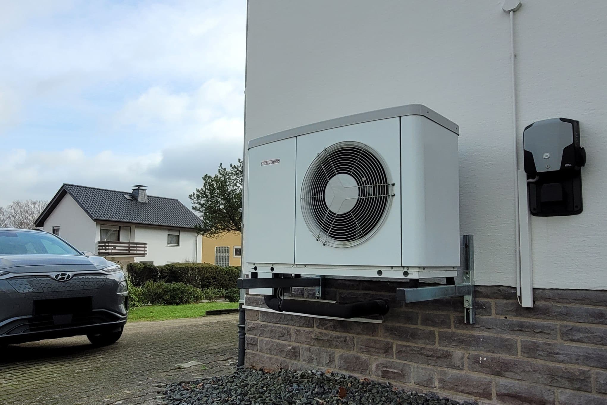 Unser Haus wurde 1964 gebaut. Im Jahr 2012 stand
- Bild 4